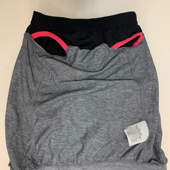Nike Dry Fit Active Tank Size Small (6) - Picture 3 of 6